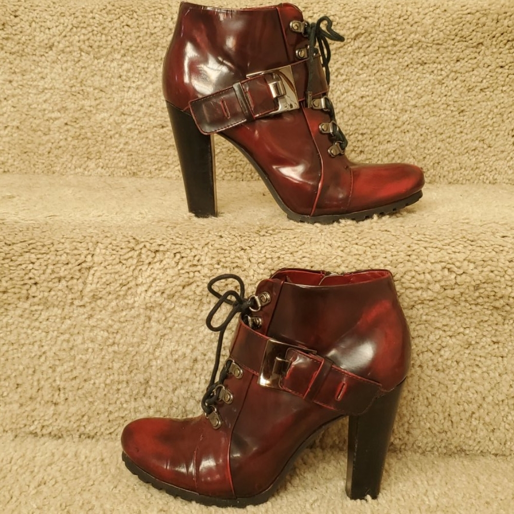 Vince Camuto Calder red/brown ankle boots sz 6.5